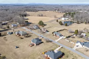 8596 Oak Meadows Dr, Kernersville, NC 27284 - Photo 46