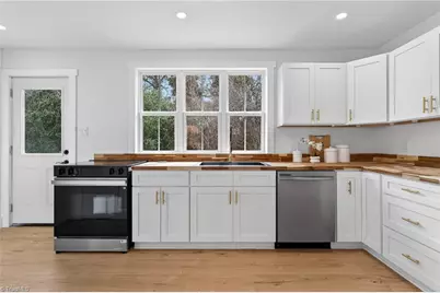 1604 E Lexington Avenue, High Point, NC 27262 - Photo 16