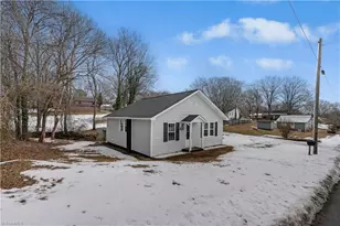 507 Washington St, Mayodan, NC 27027 - Photo 4