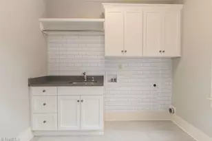 423 Lagerfield Ct, Kernersville, NC 27284 - Photo 16