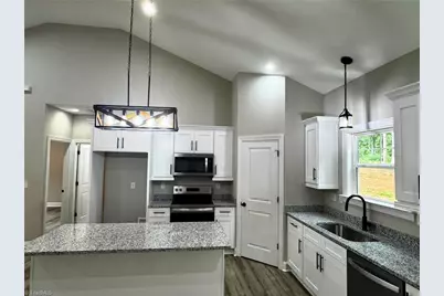 605 Kendall Street, Eden, NC 27288 - Photo 6