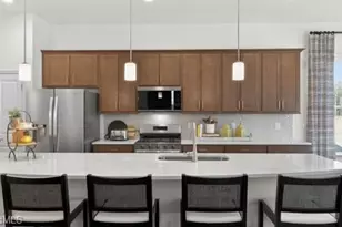 200 Mary Montrose Blvd, Jamestown, NC 27282 - Photo 4