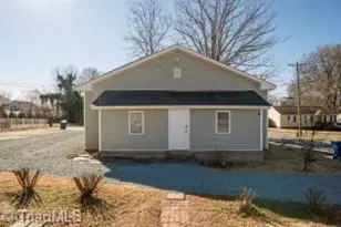 407 Oak St, Graham, NC 27253 - Photo 30