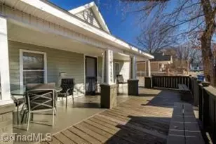 407 Oak St, Graham, NC 27253 - Photo 4