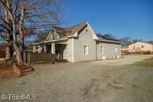 407 Oak St, Graham, NC 27253 - Photo 26