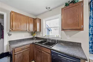 4202 Broadacres Dr, Greensboro, NC 27407 - Photo 8