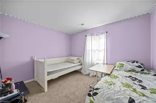 4202 Broadacres Dr, Greensboro, NC 27407 - Photo 14