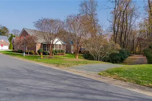 910 Crafton Creek Dr, Lewisville, NC 27023 - Photo 32