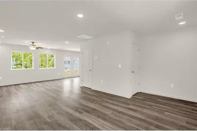 3917 Arcola Way, Greensboro, NC 27405 - Photo 4