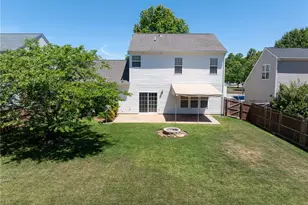4236 Laurel Ridge Cir, Winston-Salem, NC 27107 - Photo 4