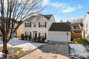 4236 Laurel Ridge Cir, Winston-Salem, NC 27107 - Photo 2