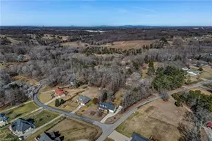 5541 Louis Sells Rd, Kernersville, NC 27284 - Photo 36