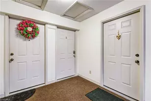 5934 Friendly Ave, Greensboro, NC 27410 - Photo 4