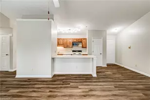 5934 Friendly Ave, Greensboro, NC 27410 - Photo 14