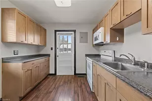 312 Pickett Cir, Liberty, NC 27298 - Photo 14