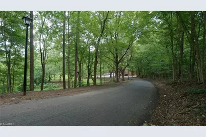 3216 Starlight Drive #G, Winston-Salem, NC 27107 - Photo 2