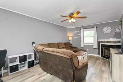 415 Crestview Drive, Thomasville, NC 27360 - Photo 4