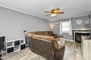 415 Crestview Dr, Thomasville, NC 27360 - Photo 4