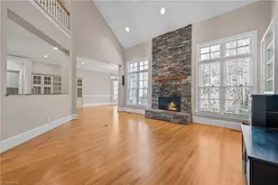 900 Jefferson Wood Ln, Greensboro, NC 27410 - Photo 18