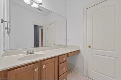 900 Jefferson Wood Lane, Greensboro, NC 27410 - Photo 38