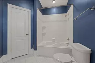 900 Jefferson Wood Ln, Greensboro, NC 27410 - Photo 32