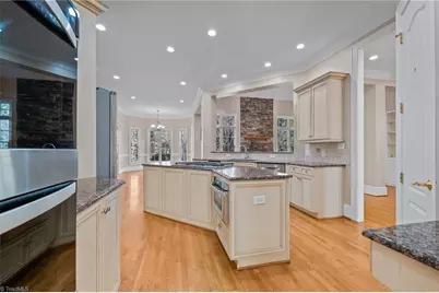 900 Jefferson Wood Lane, Greensboro, NC 27410 - Photo 20