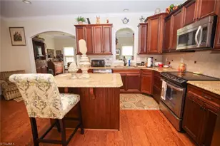 5416 Ggo Dr, Greensboro, NC 27406 - Photo 10