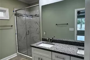 611 Kendall St, Eden, NC 27288 - Photo 8