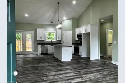 611 Kendall Street, Eden, NC 27288 - Photo 2