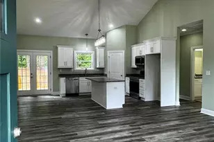 611 Kendall St, Eden, NC 27288 - Photo 2