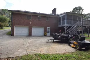 2632 Amesbury Rd, Winston-Salem, NC 27103 - Photo 32