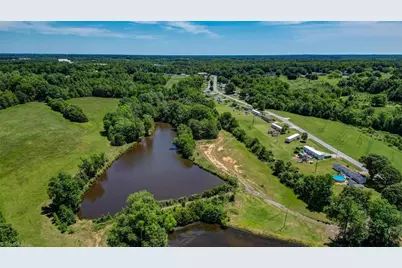 115 Washburn Lake Road, Reidsville, NC 27320 - Photo 2