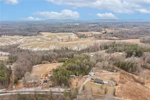 318 Wayne Marshall Rd, Elkin, NC 28621 - Photo 2