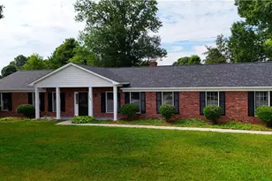 140 Hidden Hills Dr, Kernersville, NC 27284 - Photo 2