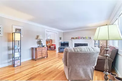 915 Onslow Drive, Greensboro, NC 27408 - Photo 6