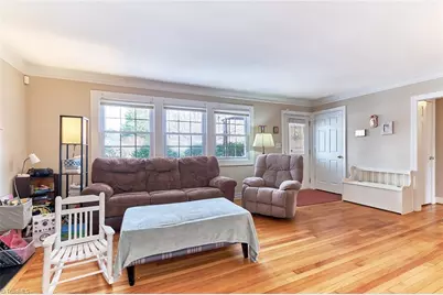 915 Onslow Drive, Greensboro, NC 27408 - Photo 6