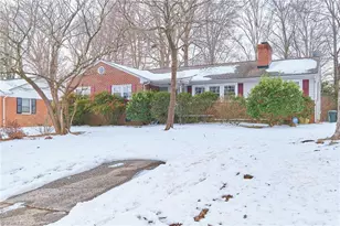 915 Onslow Dr, Greensboro, NC 27408 - Photo 1