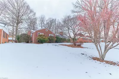 915 Onslow Drive, Greensboro, NC 27408 - Photo 2