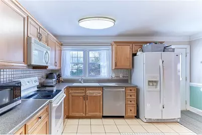 915 Onslow Drive, Greensboro, NC 27408 - Photo 16