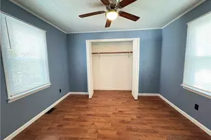 1025 Manly Street, Winston-Salem, NC 27105 - Photo 4