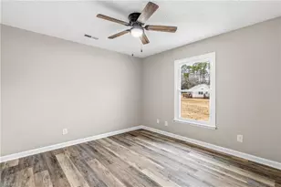 708 Garrett St, Greensboro, NC 27406 - Photo 16