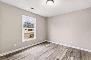 708 Garrett St, Greensboro, NC 27406 - Photo 20