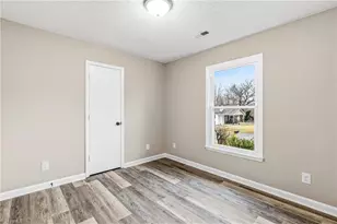 708 Garrett St, Greensboro, NC 27406 - Photo 24