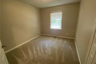 832 Cummins St, High Point, NC 27262 - Photo 6