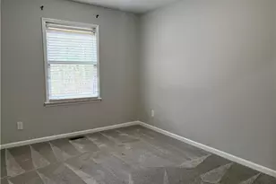 832 Cummins St, High Point, NC 27262 - Photo 4