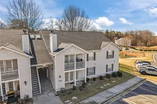 5703 Battery Dr, Greensboro, NC 27409 - Photo 4