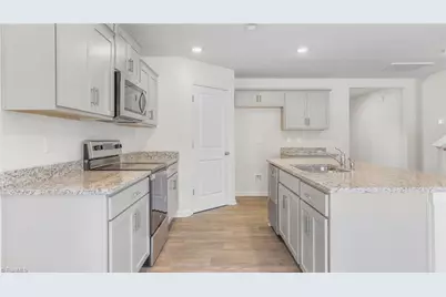 310 Aspen Place Court, Thomasville, NC 27360 - Photo 8