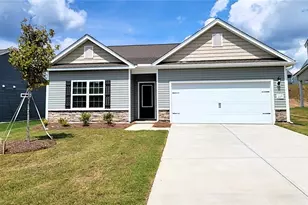 239 Macintosh Dr, King, NC 27021 - Photo 2