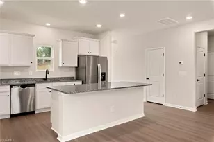 243 Macintosh Dr, King, NC 27021 - Photo 4