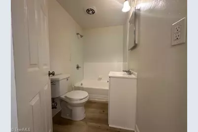 1008 Anderson Place #B, High Point, NC 27260 - Photo 4